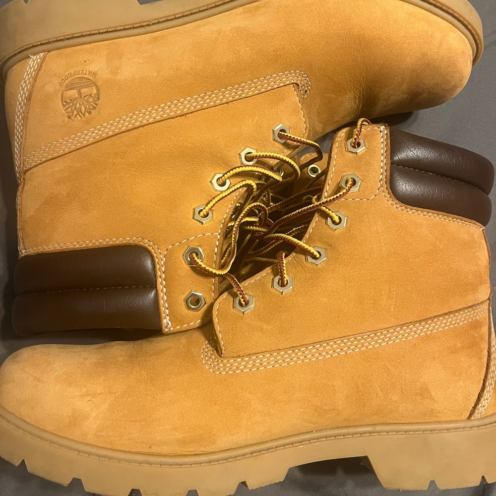Waterproof timberlands